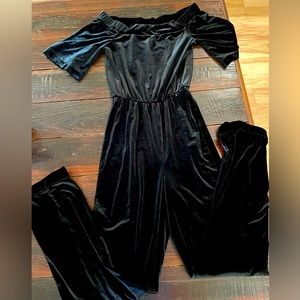 Gianni Bini black velvet jumpsuit